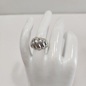 Vintage Sterling Silver Ribbed Puffed Dome Ring Size 5